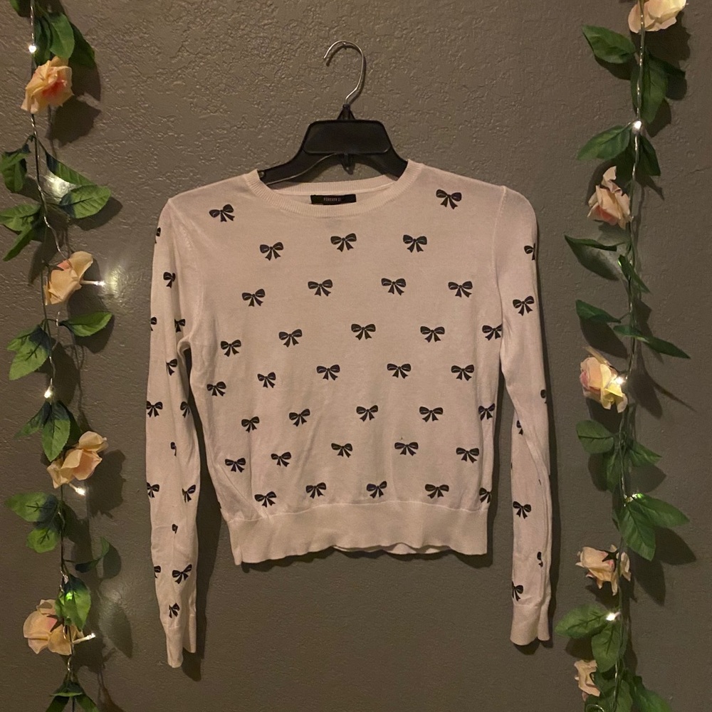 Forever 21 White sweater with black bows